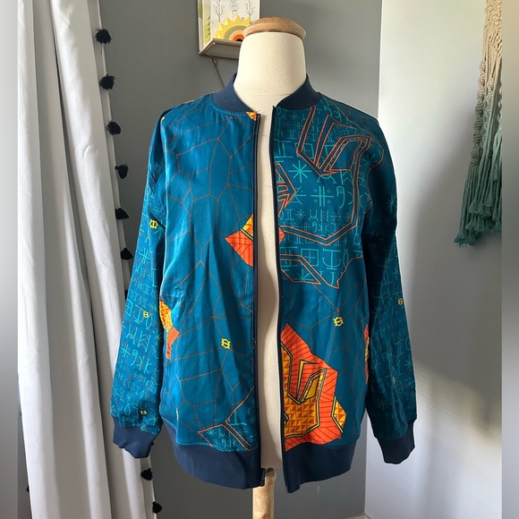 NWT! Disney Black Panther Wakanda Forever Reversible Adult Bomber Jacket Size L - Picture 2 of 9